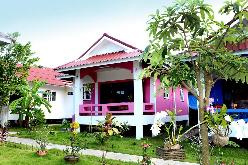 New Sunrise Village Ko Samui Pokoj fotografie